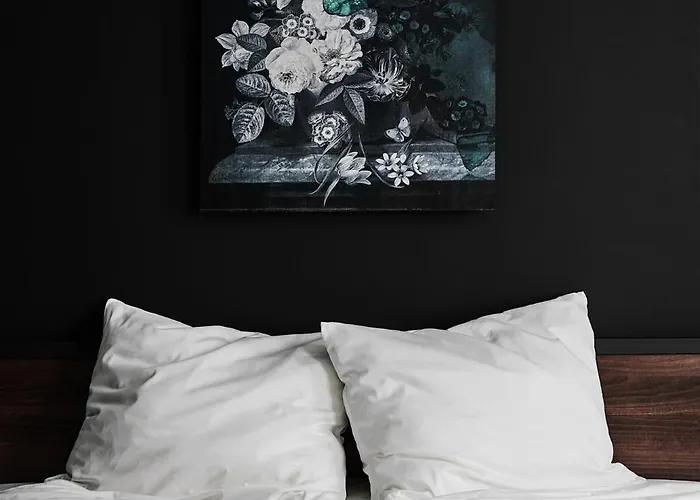 Groners Center Hostel *