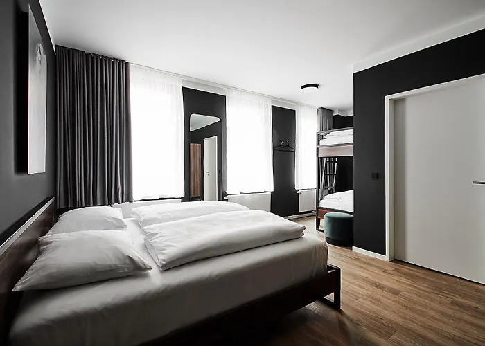 Groners Center Hostel Λειψία