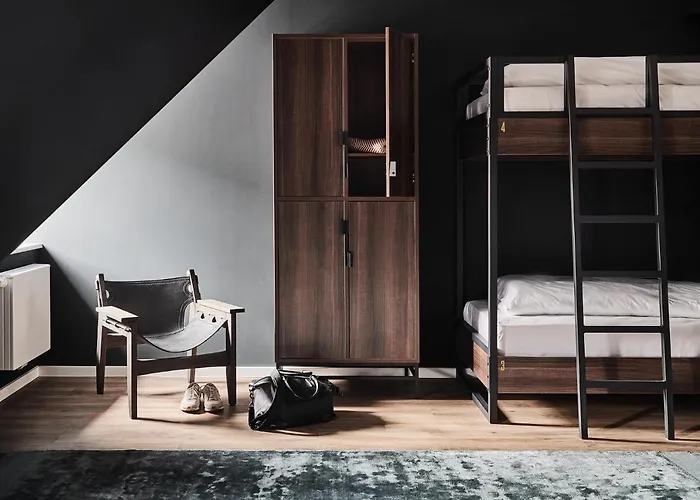 Vandrarhem Groners Center *